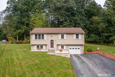 Photo of 31 Saint Peters Court, Putnam, CT 06260 (MLS # 24210106)
