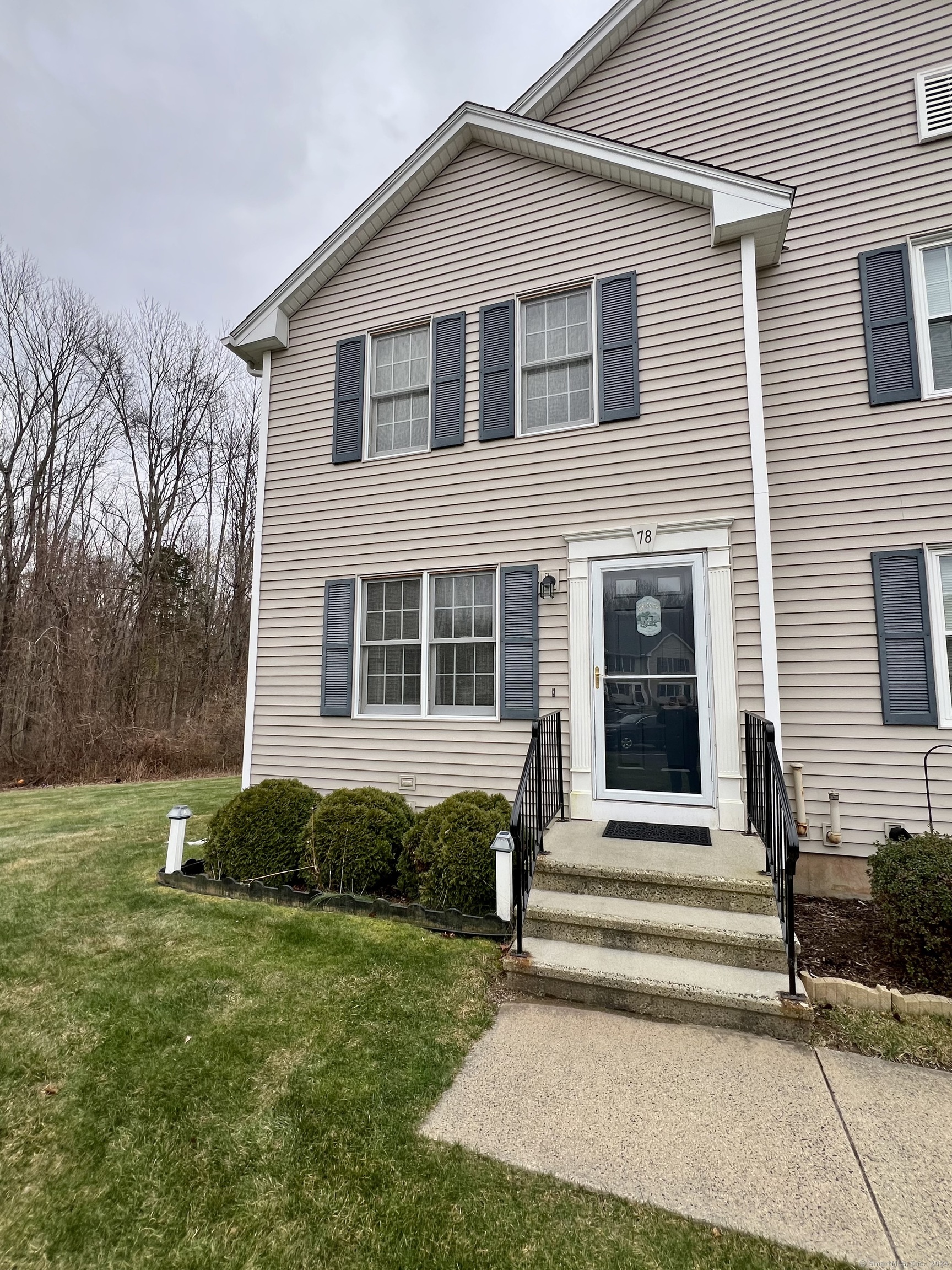 Rental Property at 78 White Tail Lane 78, Wallingford, Connecticut - Bedrooms: 3 
Bathrooms: 2 
Rooms: 5  - $2,700 MO.