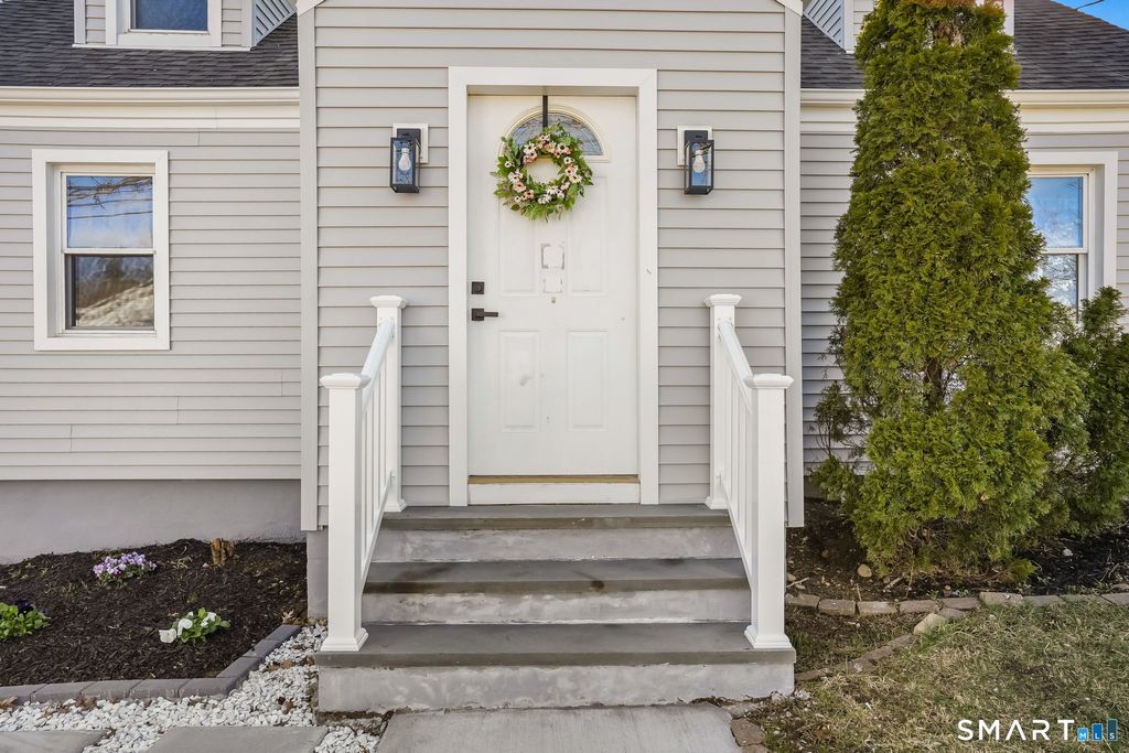 Photo of 1335 Black Rock Turnpike, Fairfield, CT 06825 (MLS # 24162332)