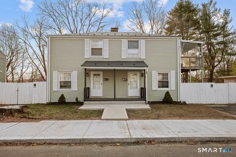 Photo of 4 Hilltop Road, New Haven, CT 06515 (MLS # 24163070)