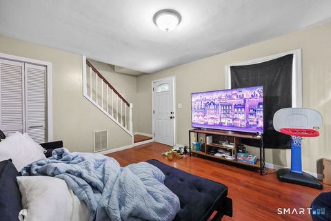 Tiny photo for 4 Hilltop Road, New Haven, CT 06515 (MLS # 24163070)