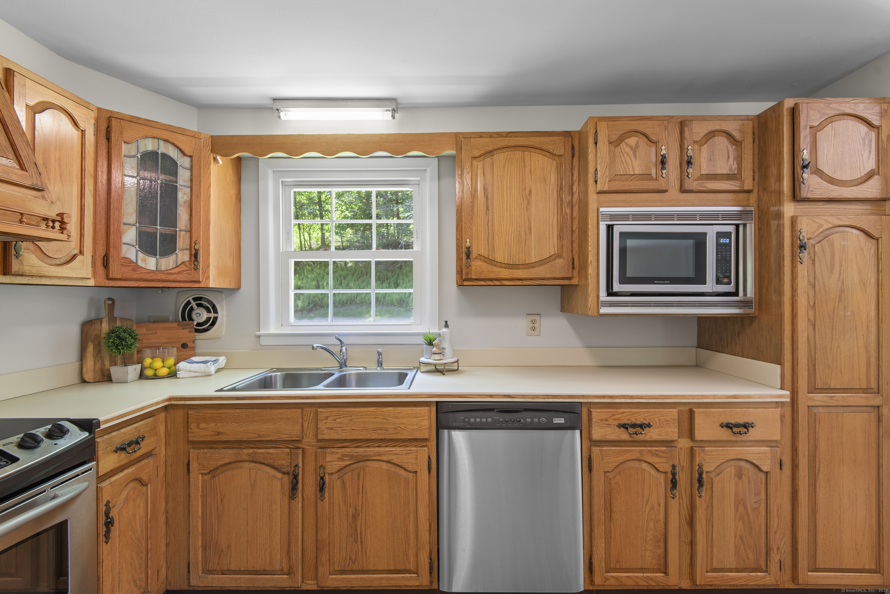 27 Scudder Road, Newtown, Connecticut image 16