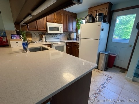 4 Oak Forest (aka 44) Drive #4, Manchester, Connecticut image 3