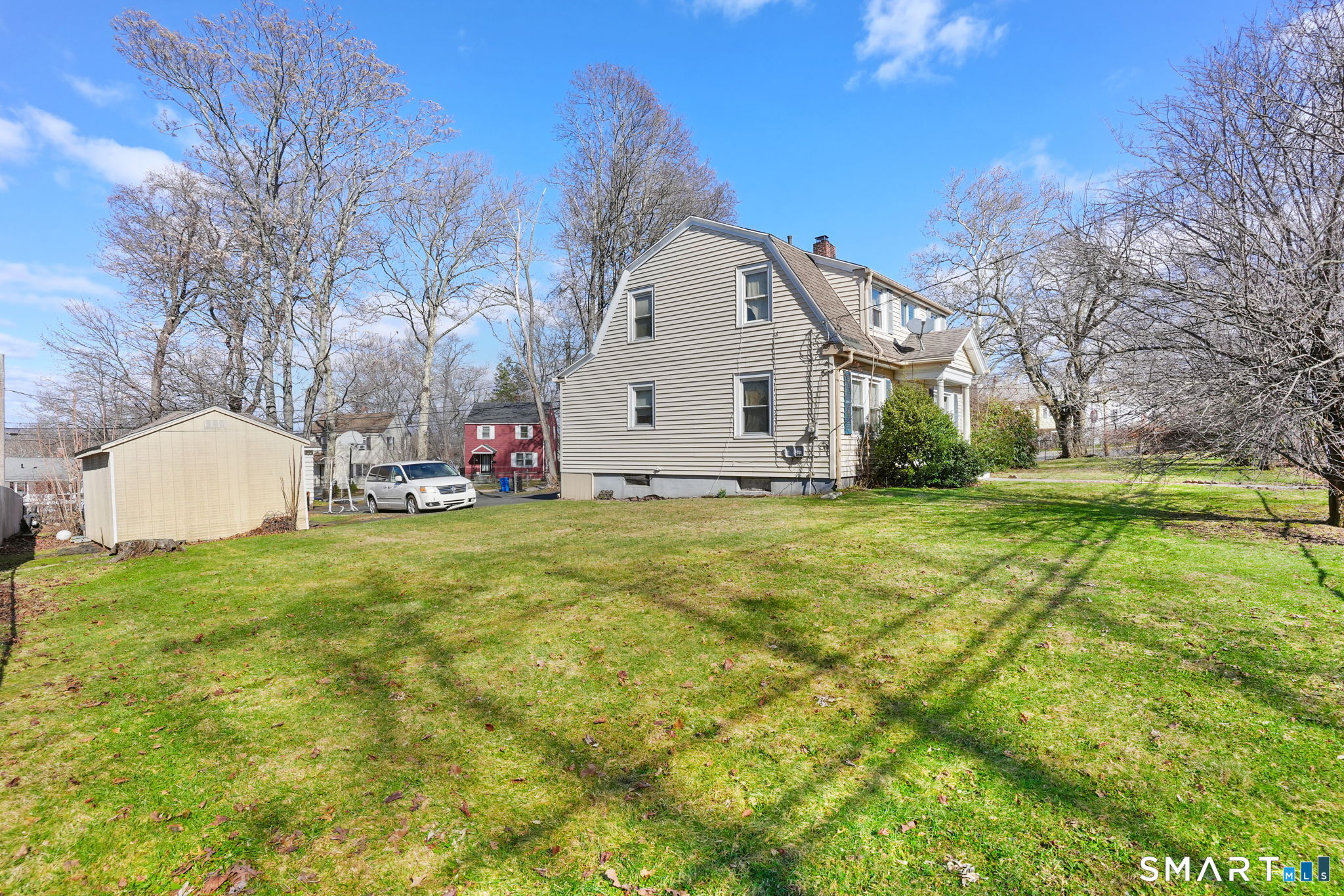 570 Broadview Terrace