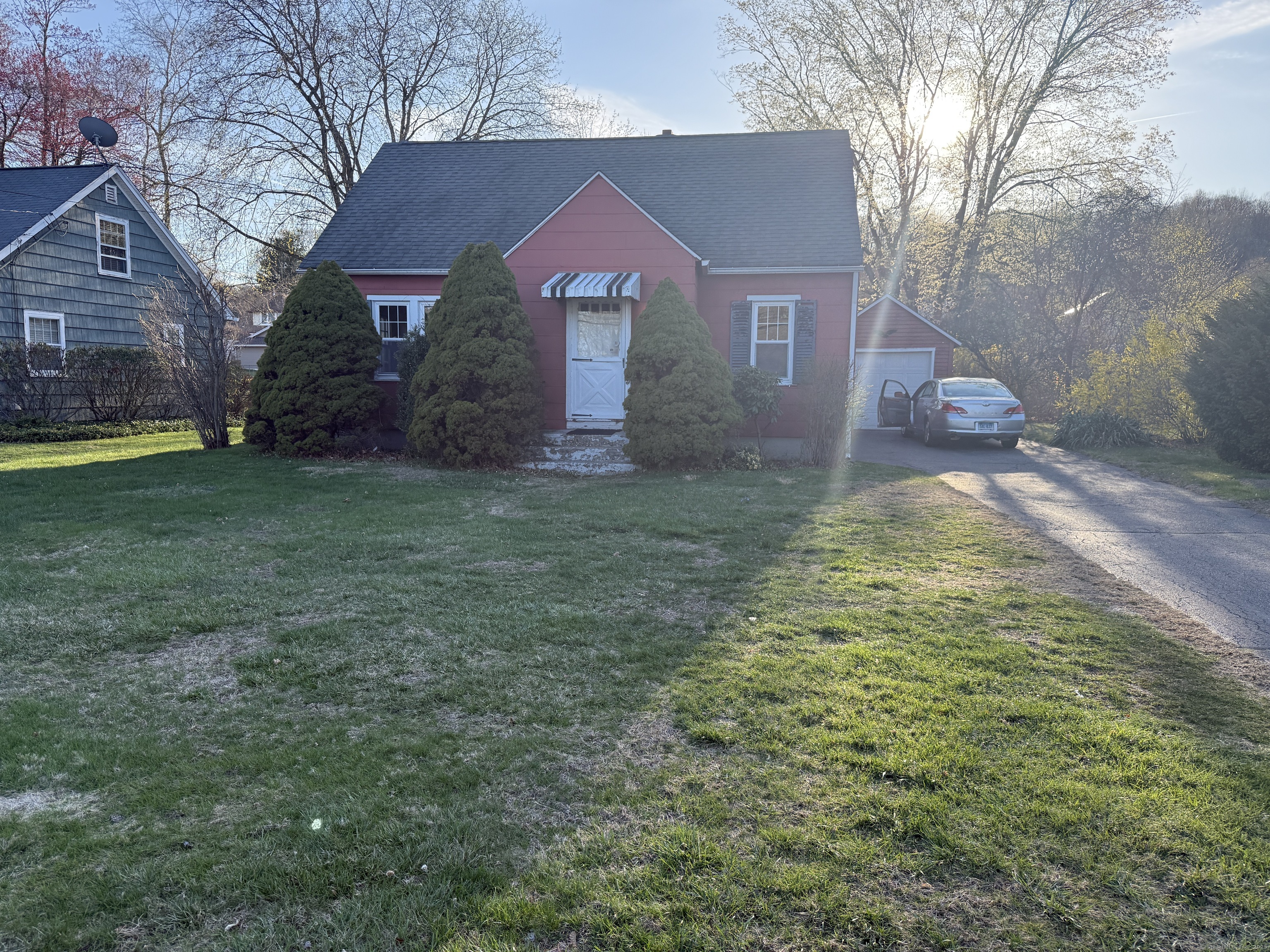 Property for Sale at Jerome Avenue, Bristol, Connecticut - Bedrooms: 3 
Bathrooms: 1 
Rooms: 6  - $205,000