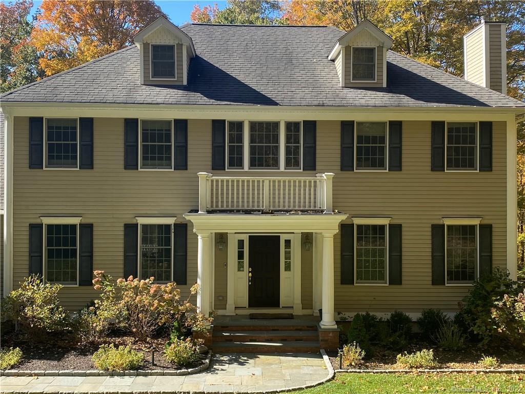Rental Property at 11 Long Wall Road, Redding, Connecticut - Bedrooms: 4 
Bathrooms: 3 
Rooms: 9  - $7,250 MO.