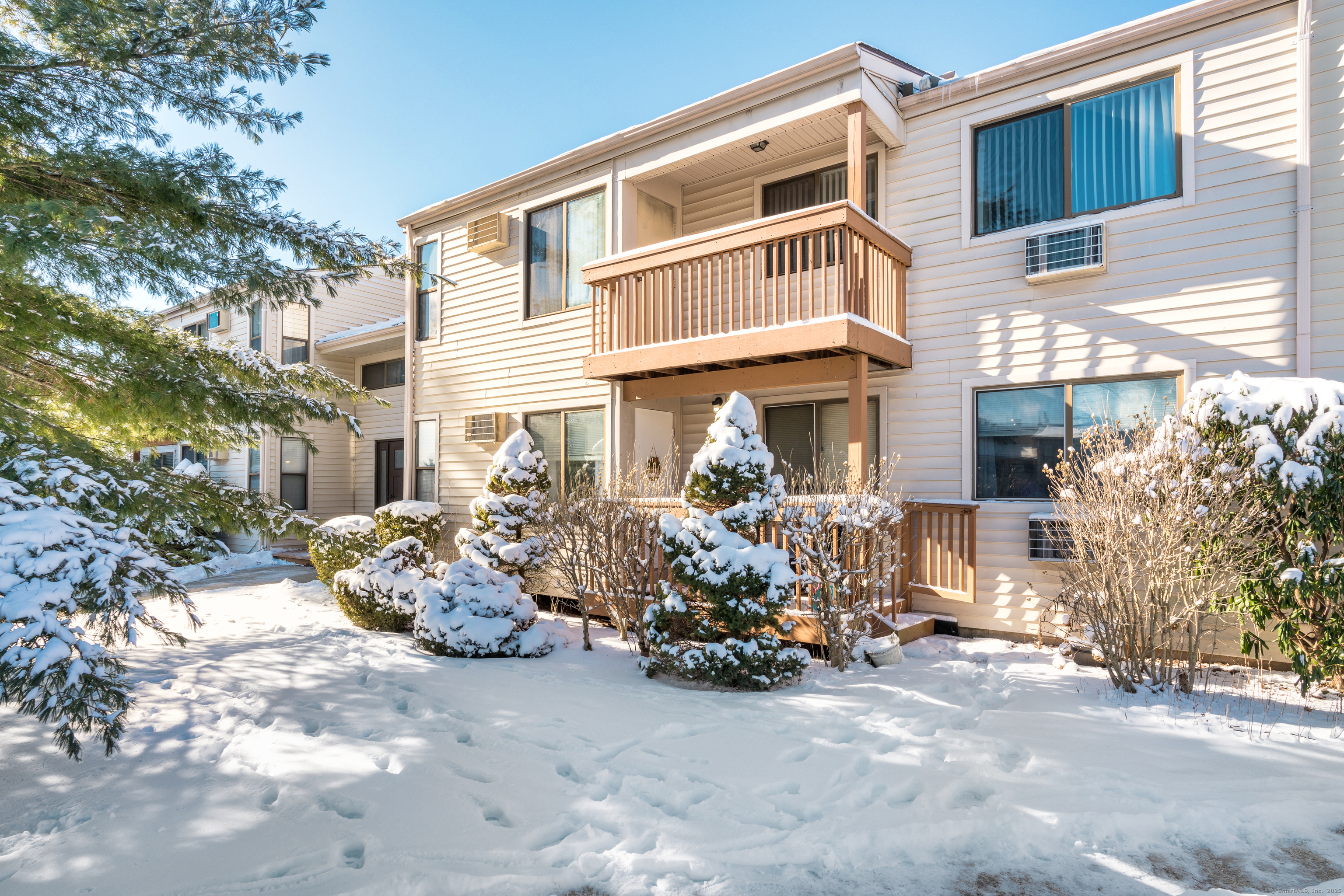 138 Woodland Drive #138, Cromwell, Connecticut image 2
