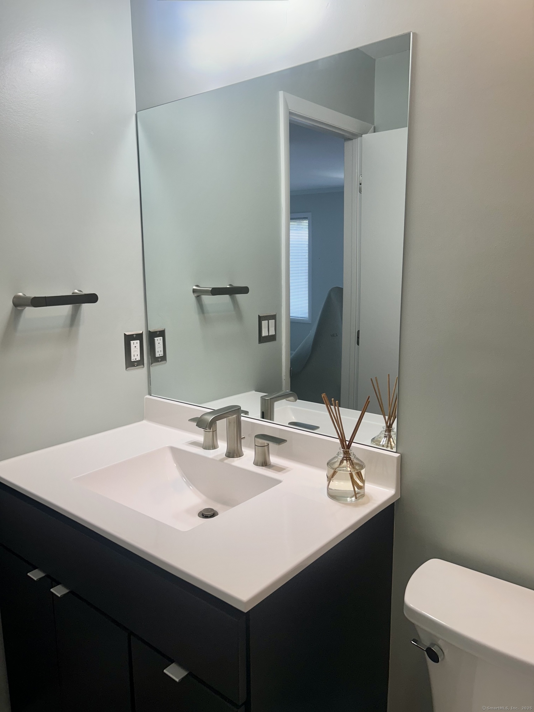 Norwalk, Connecticut 06854, United States, 1 Bedroom Bedrooms, ,1 BathroomBathrooms,Residential,Active,164777
