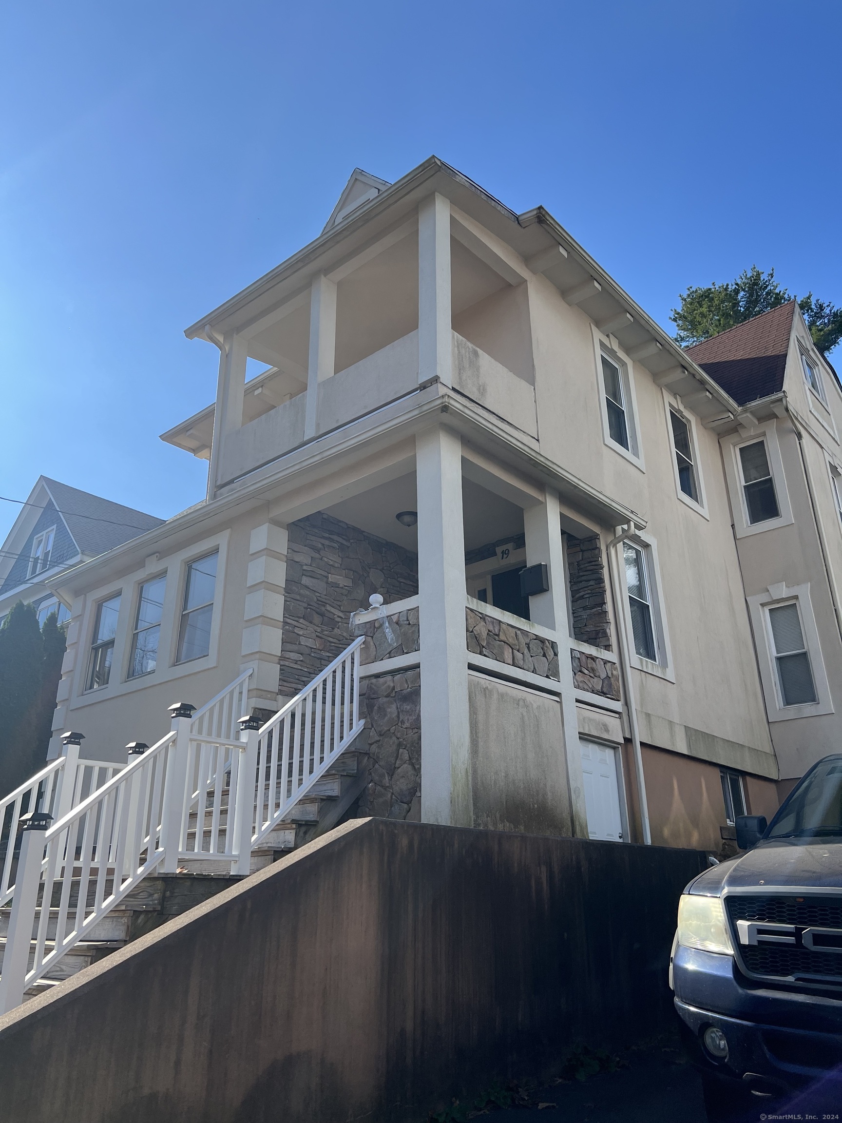 Rental Property at 19 Emmons Place B, New Britain, Connecticut - Bedrooms: 1 
Bathrooms: 1 
Rooms: 1  - $1,200 MO.