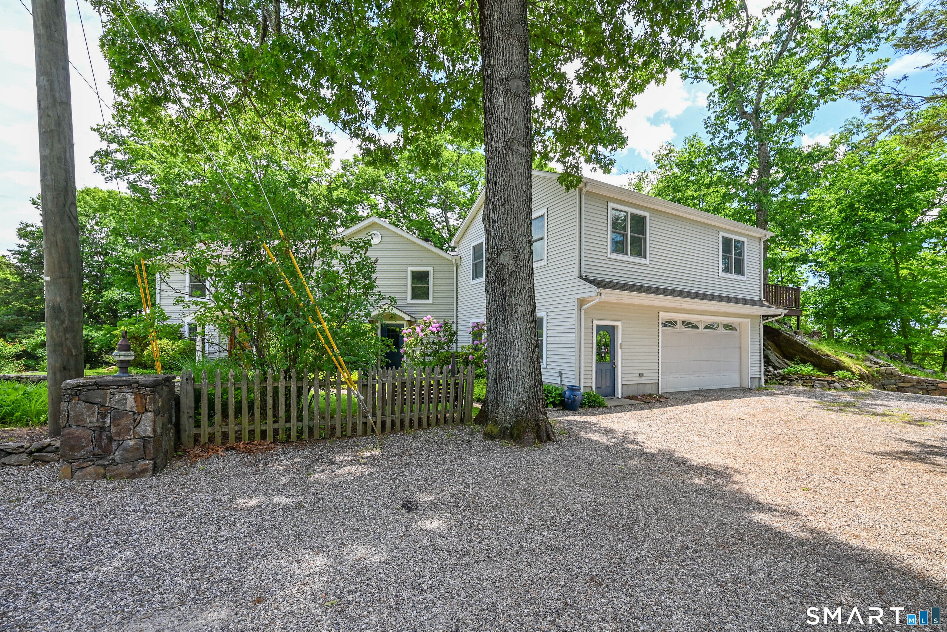 4 Hillside Road