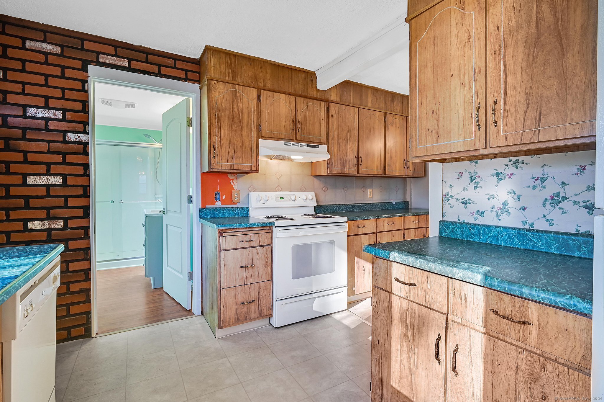 75 W Shore Road, Ellington, Connecticut image 12