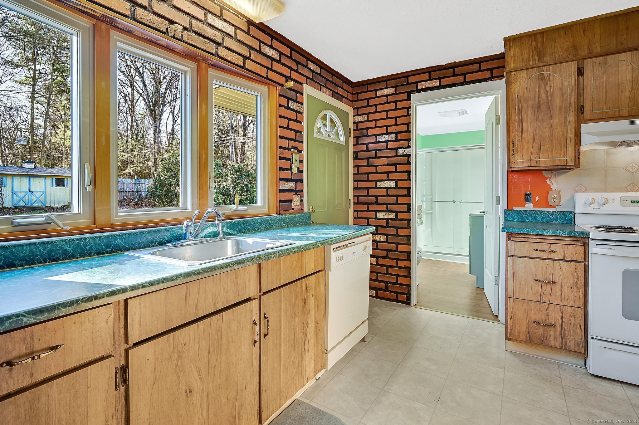 75 W Shore Road, Ellington, Connecticut image 13