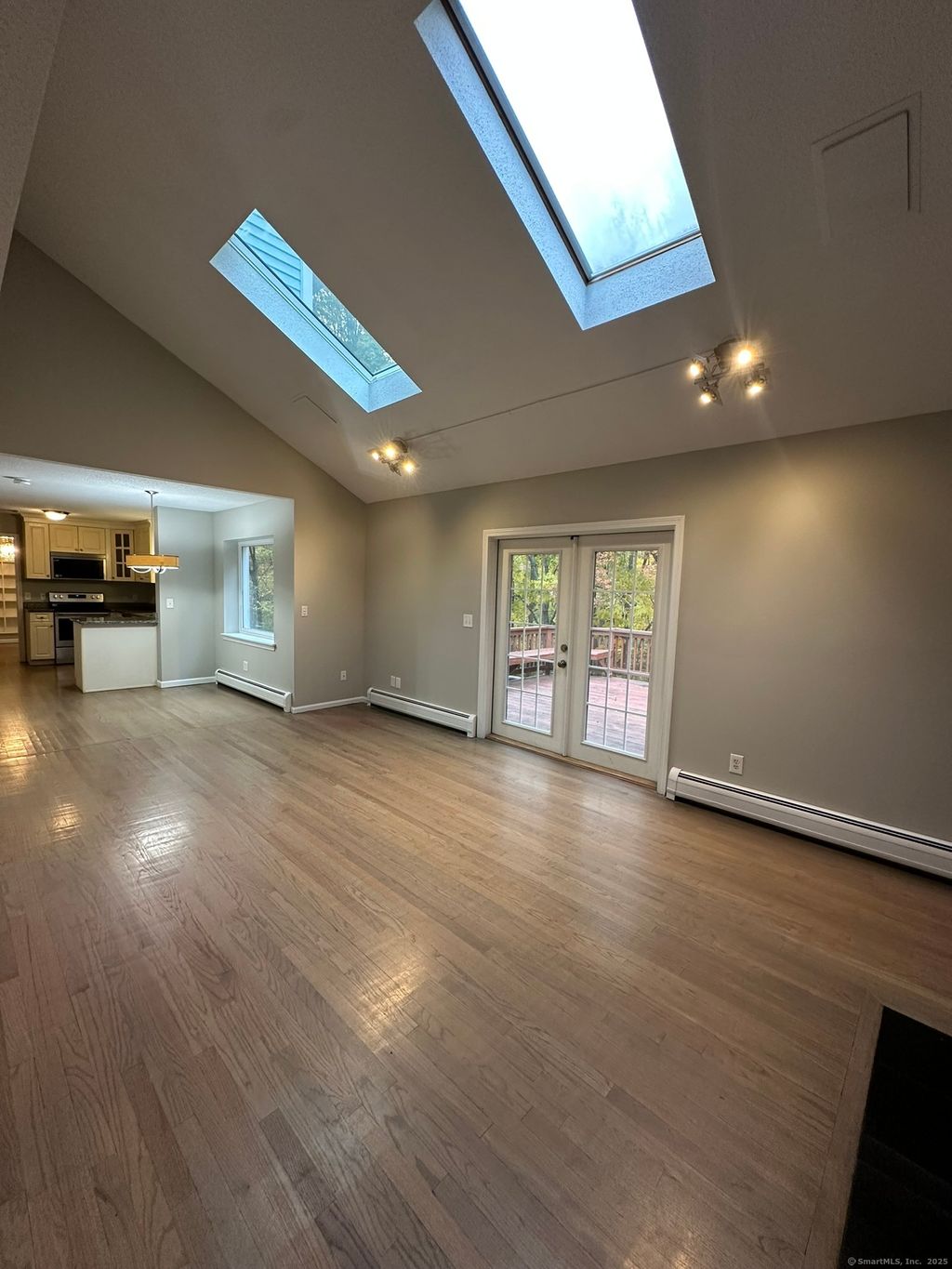 Photo of 2 Croydon Drive, Bloomfield, CT 06002 (MLS # 24134690)
