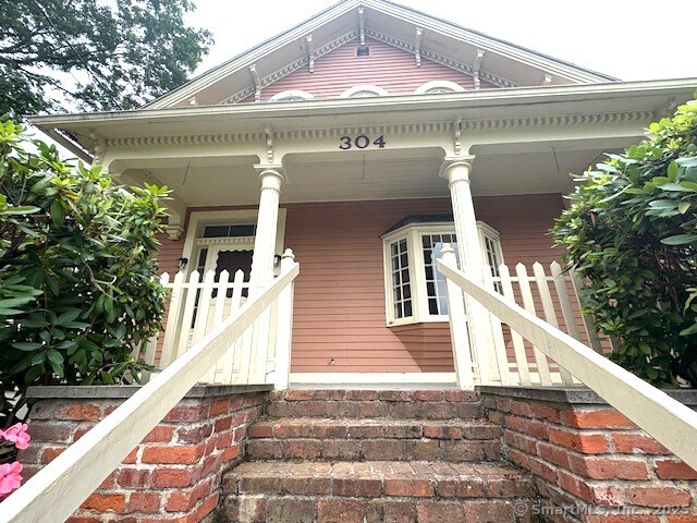 304 Asylum Street