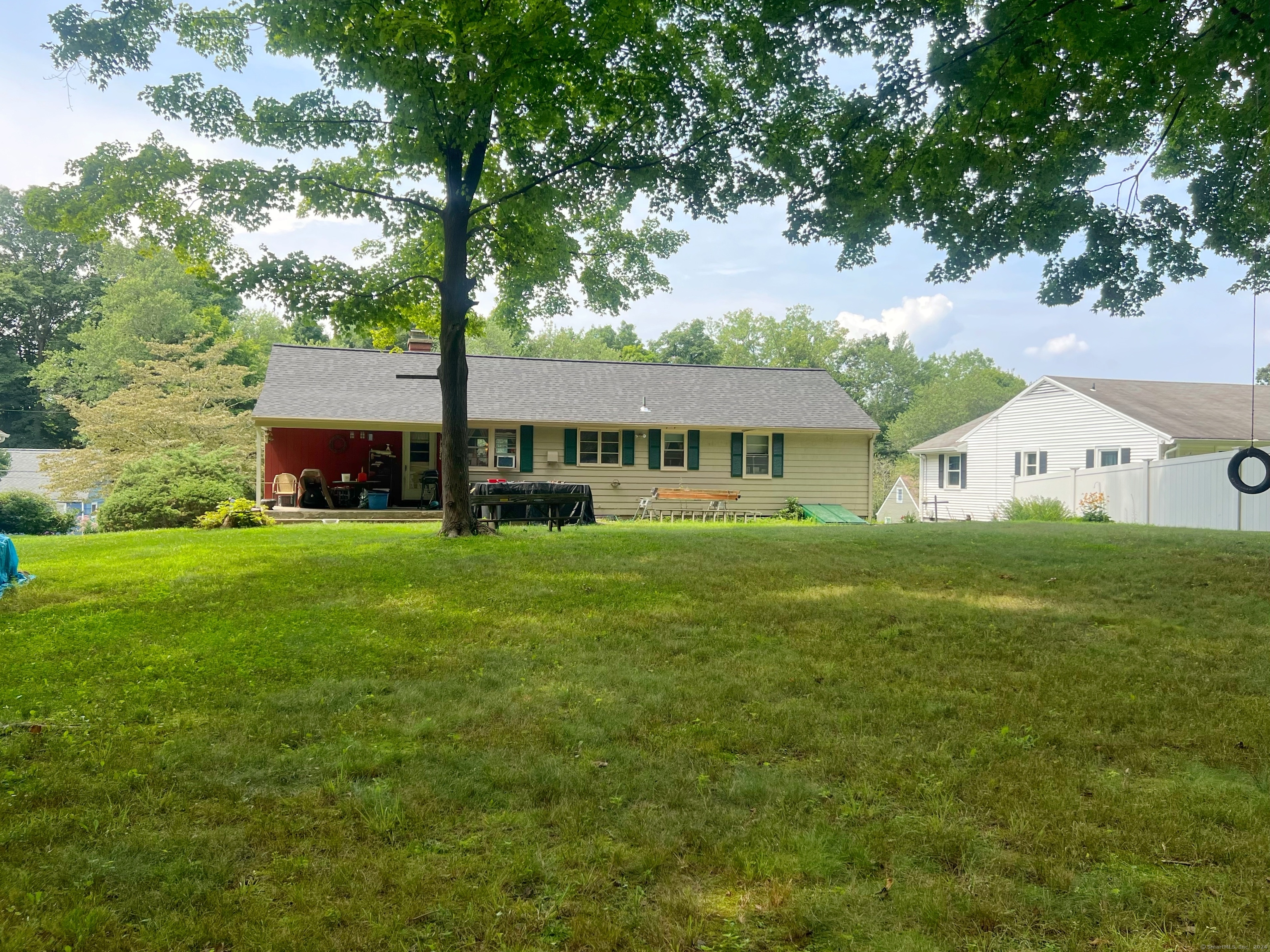 135 Robindale Drive, New Britain, Connecticut image 9