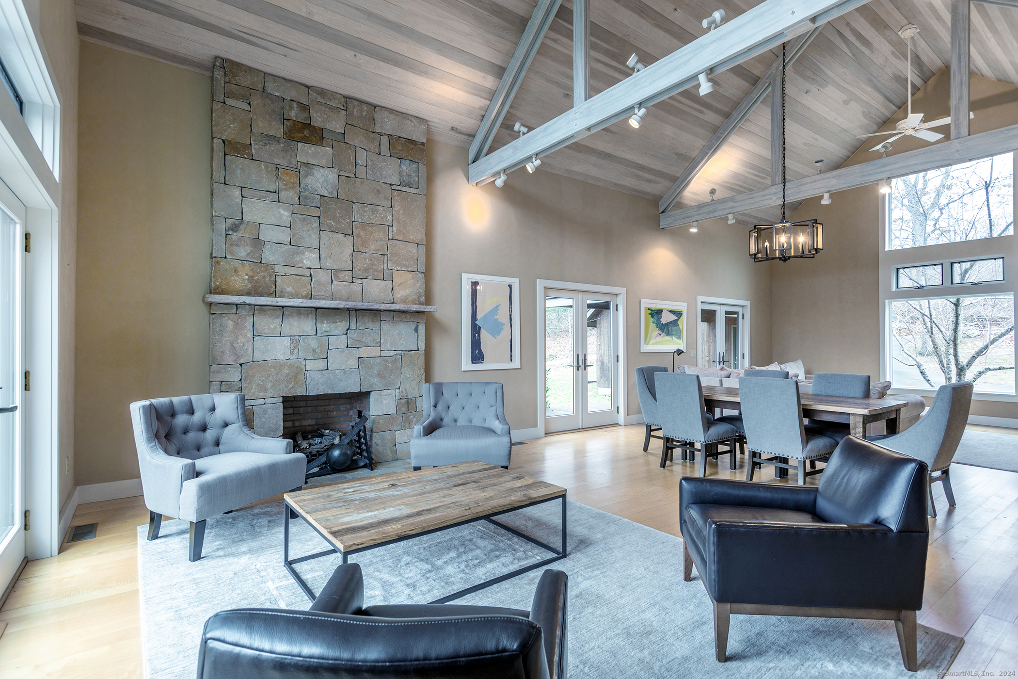 8 River Bend Lane