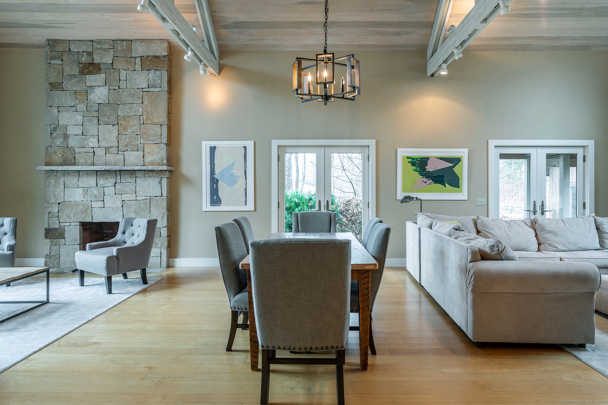 8 River Bend Lane