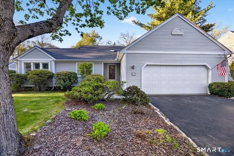 Condo For Sale - 17 Canterbury Road #17<br/> Hamden, CT 06514