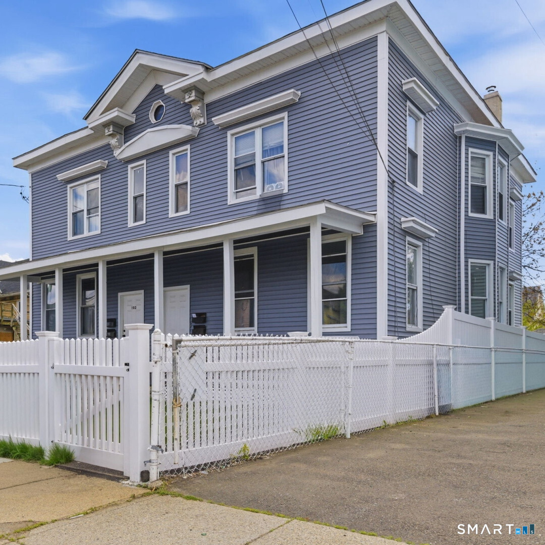 100 Putnam Street