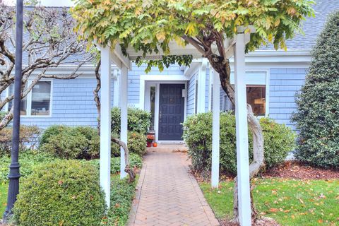 220 Lansdowne 220 Westport CT 06880