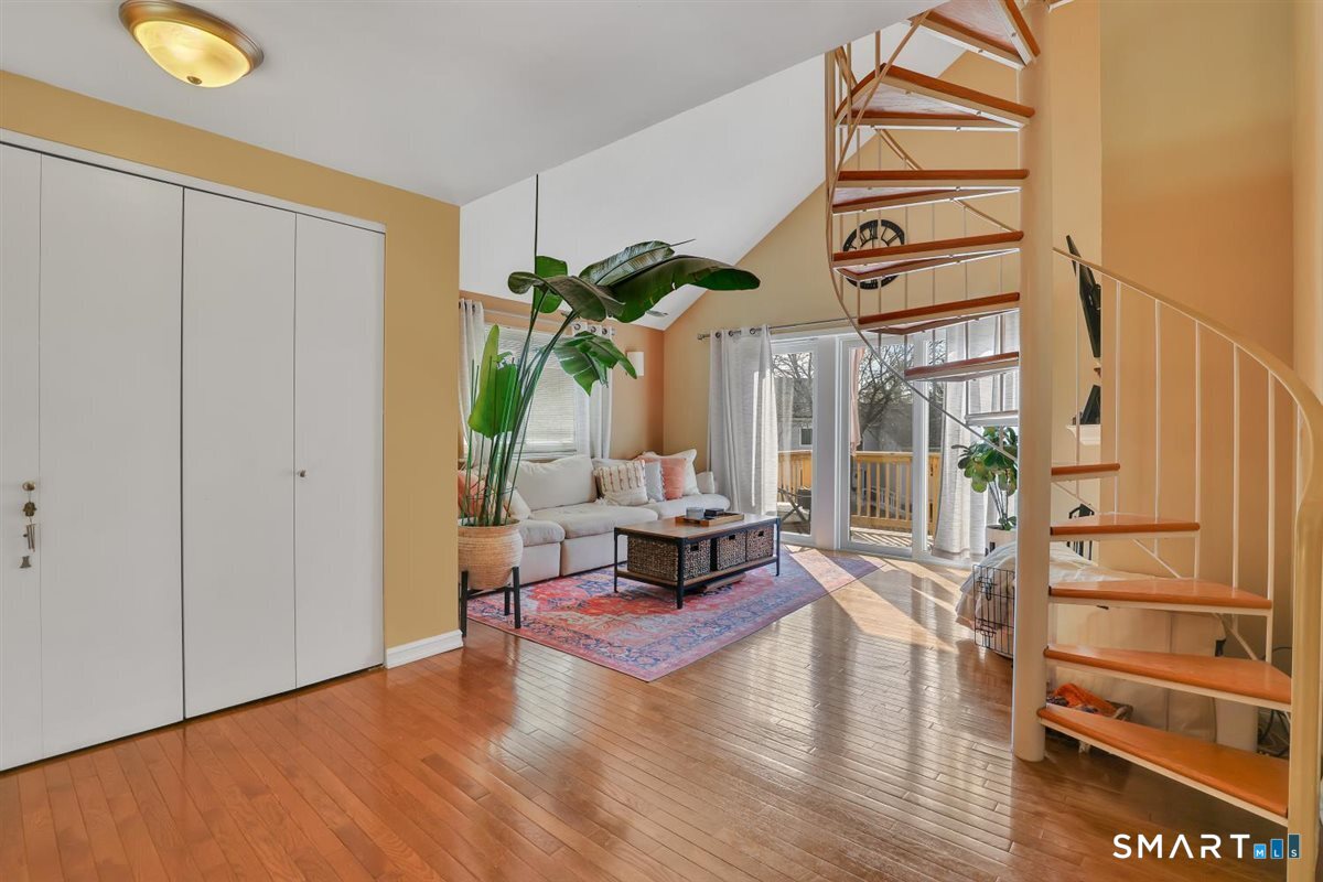 11 Valley Run Drive 11