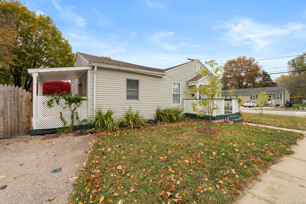 Photo of 135 Midway Oval, Groton, CT 06340 (MLS # 24137482)