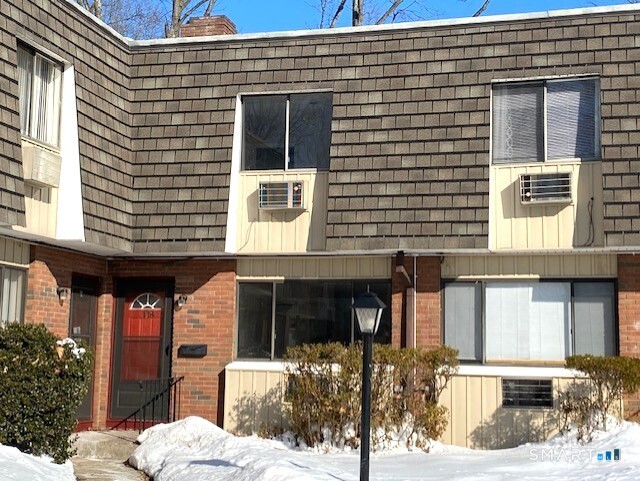 118 High Path Road 118