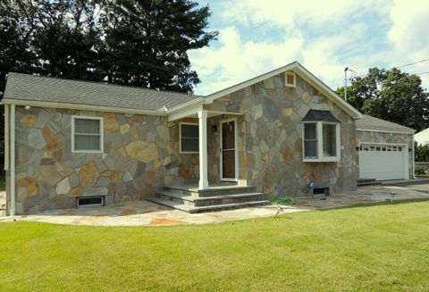 A home in Windsor Locks