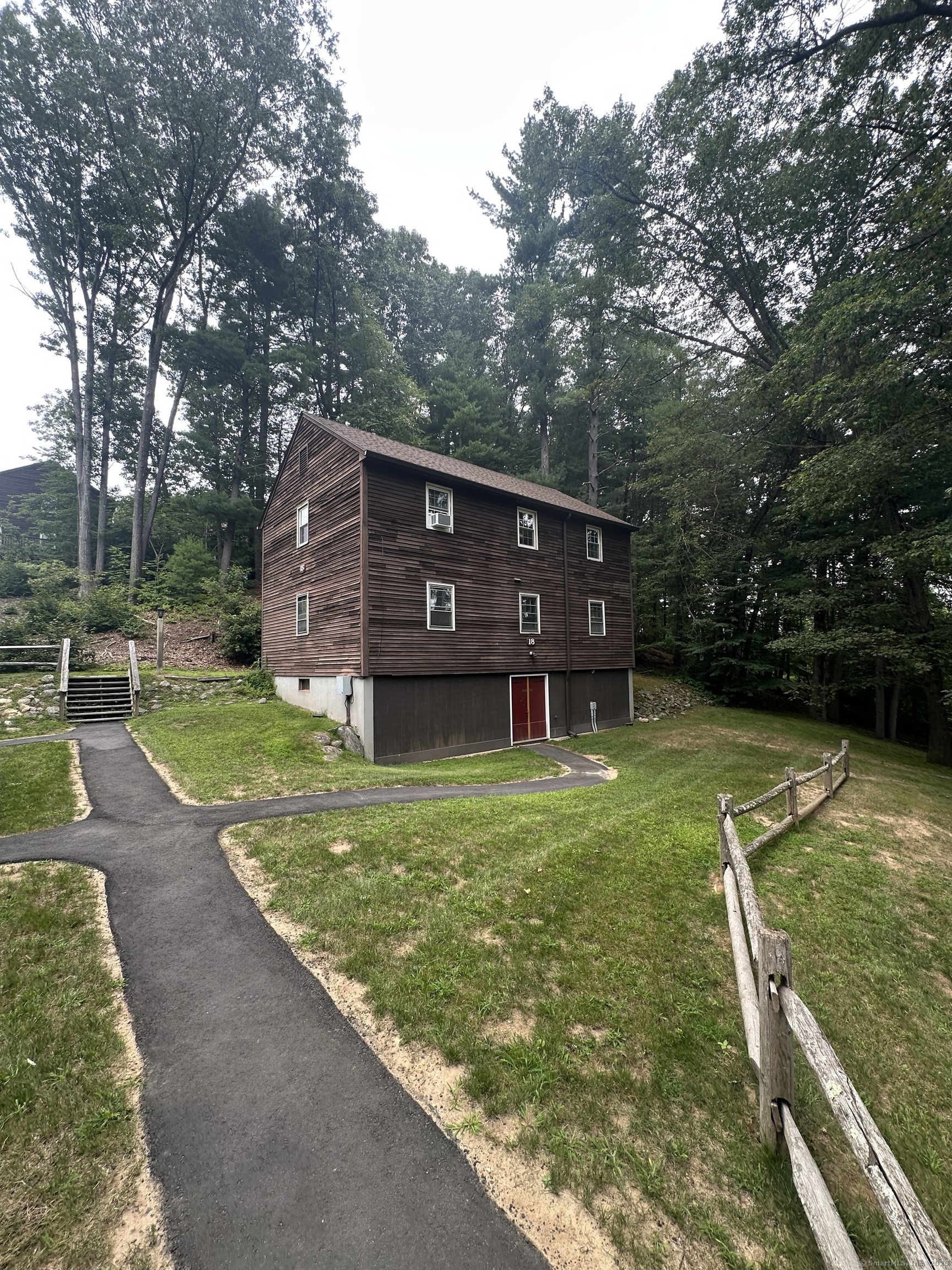 239 Old Farms Road APT 18A