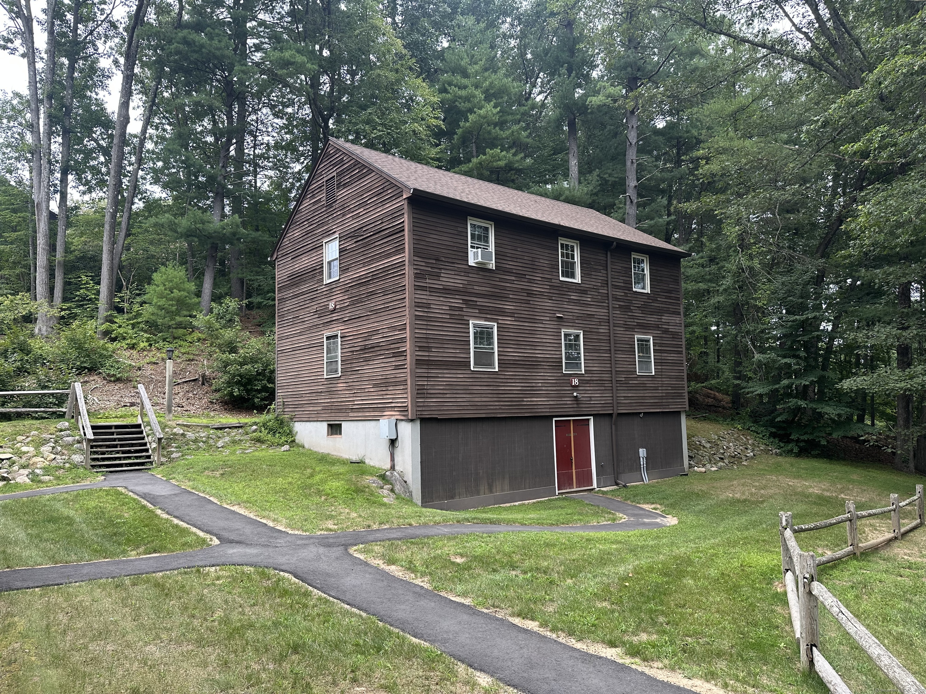 239 Old Farms Road APT 18A