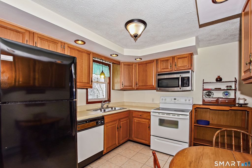 Photo of 275 Moosup Pond Road, Plainfield, CT 06354 (MLS # 24149723)