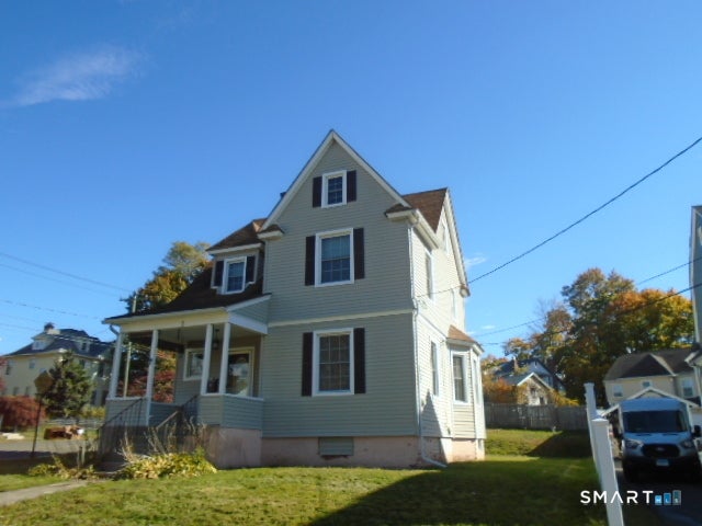 2 Parkmore Street