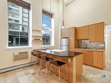 124 Court Street 307