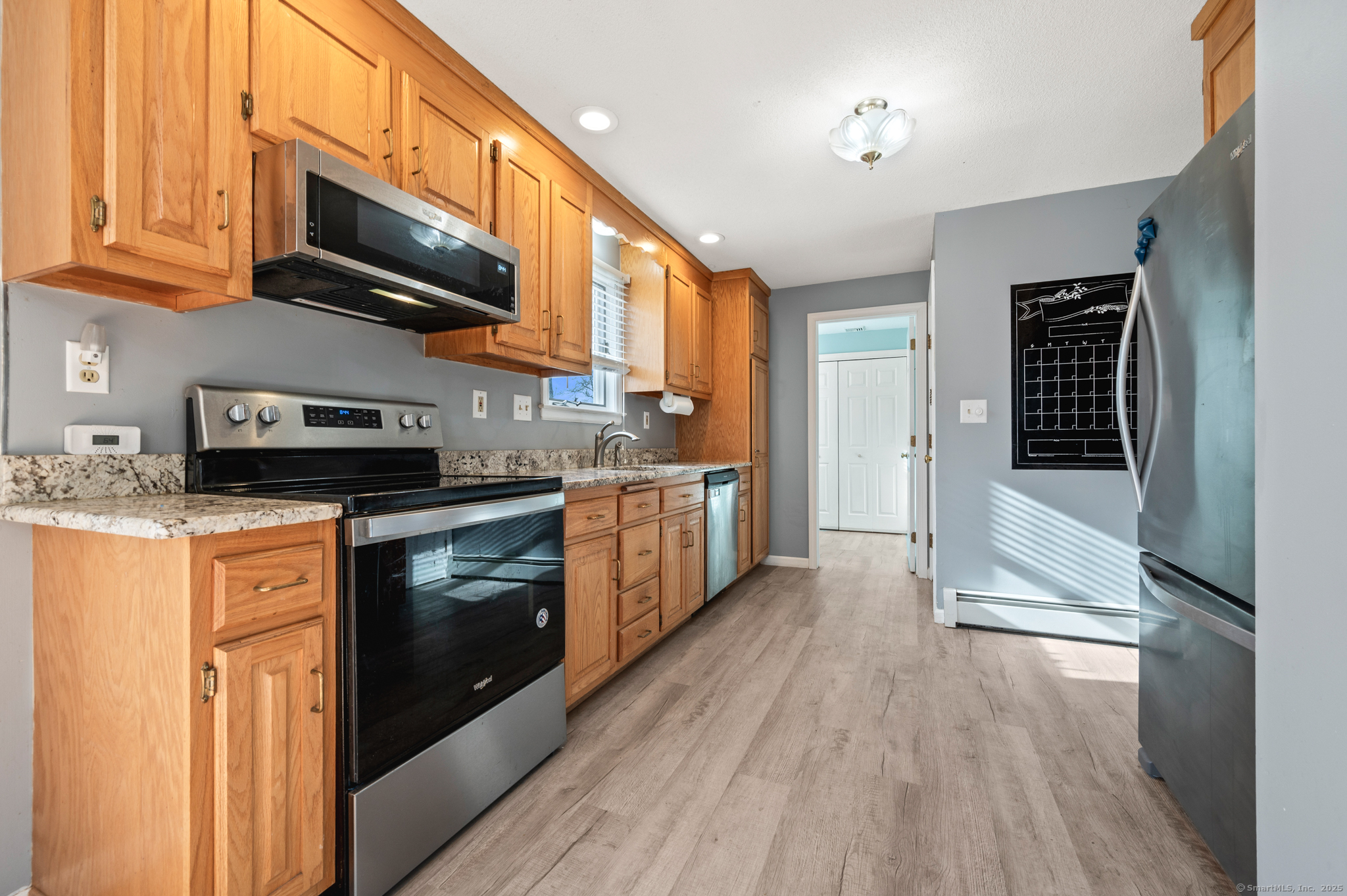 24 Hollis Lane, Plainville, Connecticut image 10