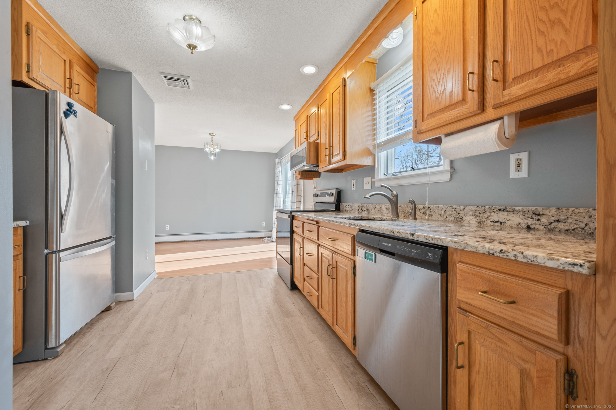 24 Hollis Lane, Plainville, Connecticut image 12