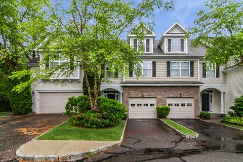 24 Crestview Lane 24 Danbury CT 06810
