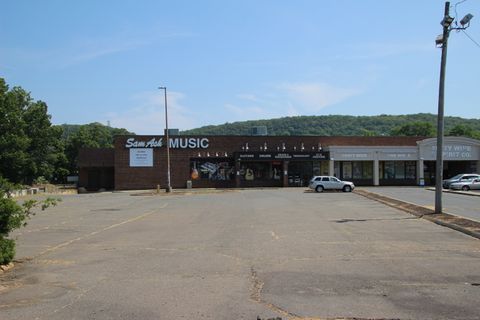 95 Amity Road New Haven CT 06515