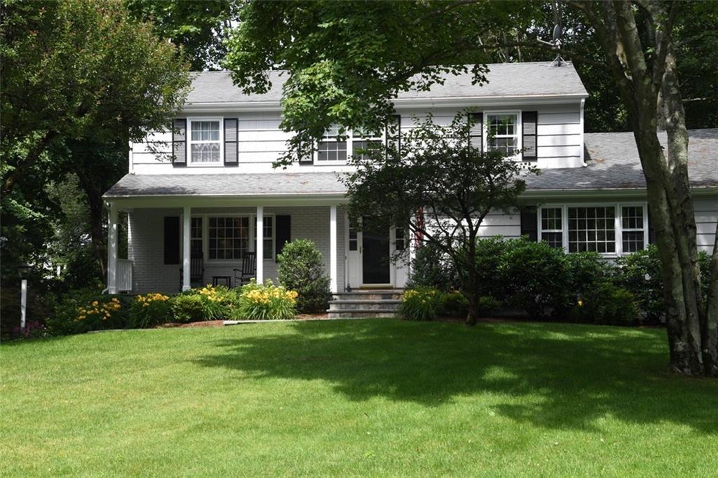 Photo 1 of 18 Country Club Road, Darien, Connecticut, $1,180,000, Web #: 99176009