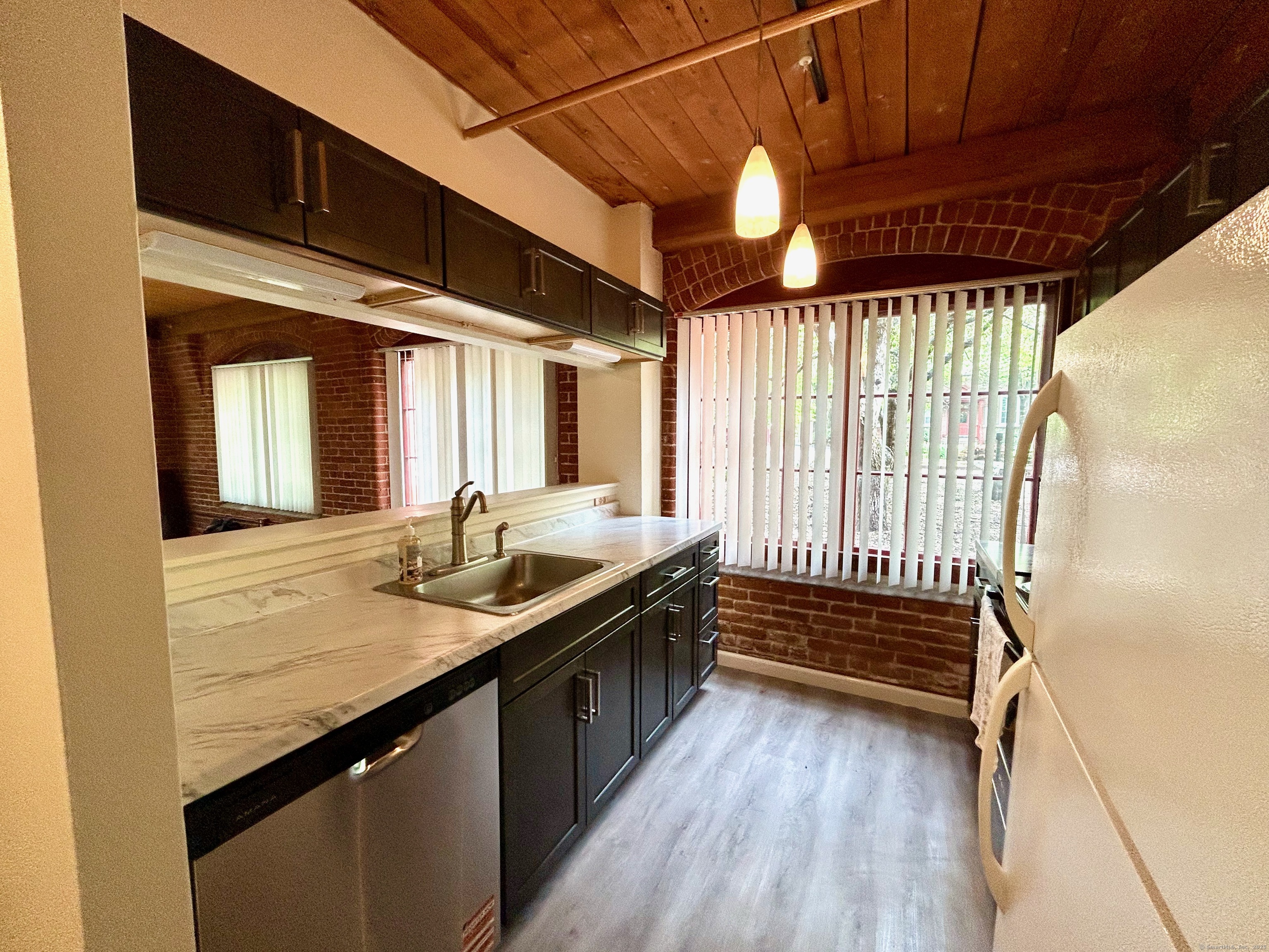 839 Main Street #APT 30, Torrington, Connecticut image 9