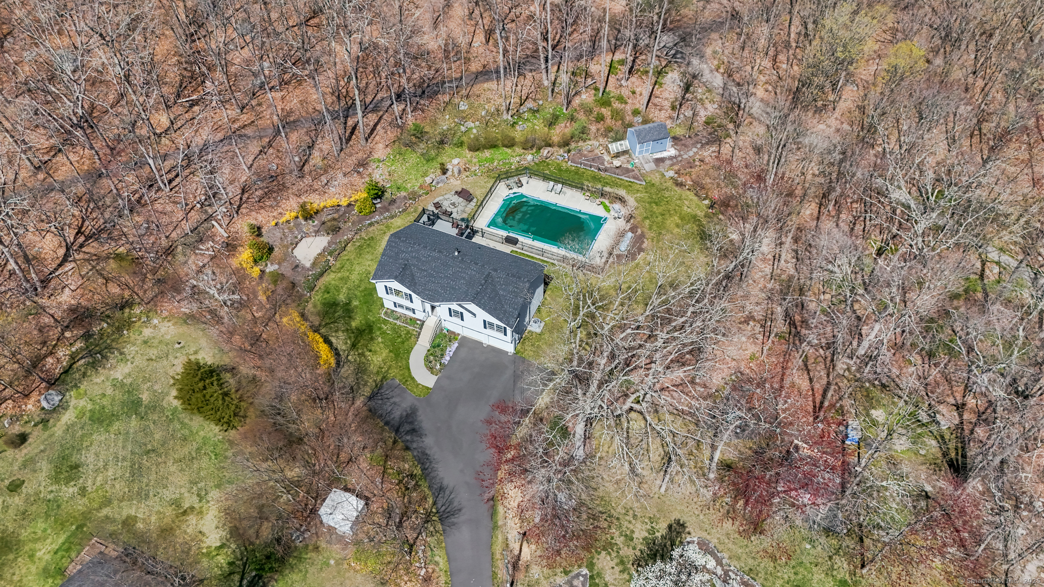 29 Bridle Trail Drive, Naugatuck, Connecticut image 40