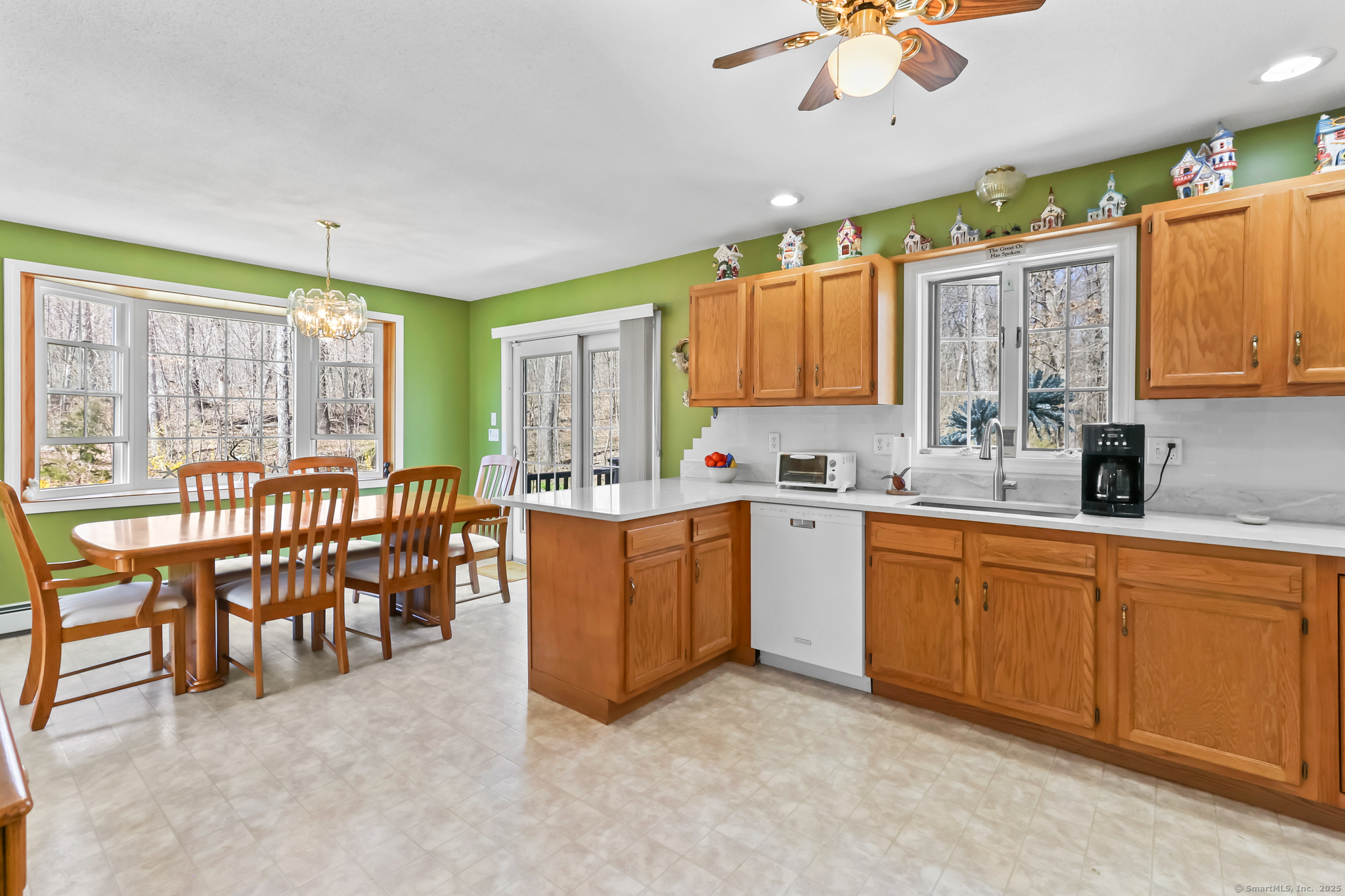 29 Bridle Trail Drive, Naugatuck, Connecticut image 6