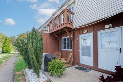 330 Short Beach Road APT H8 East Haven CT 06512