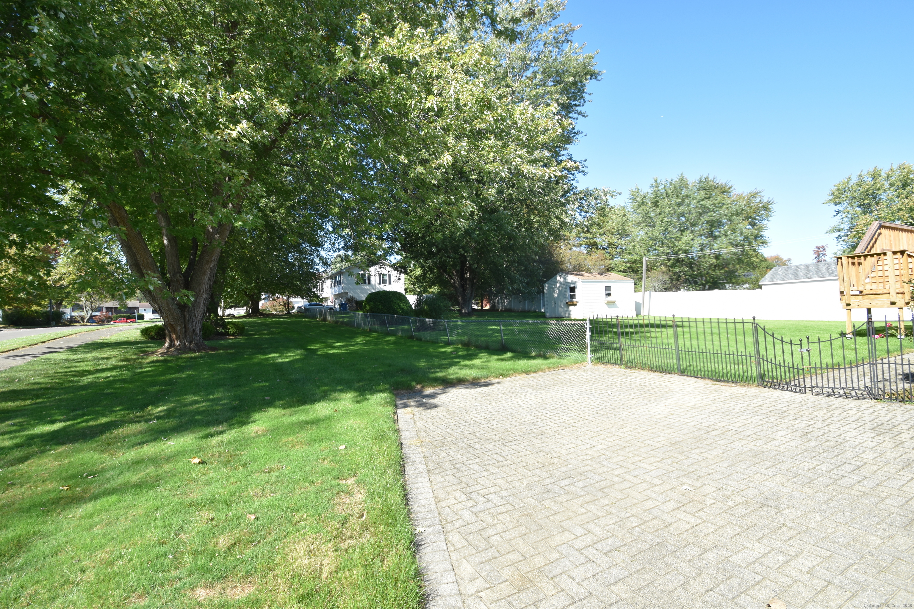 107 Sunnyfield Drive