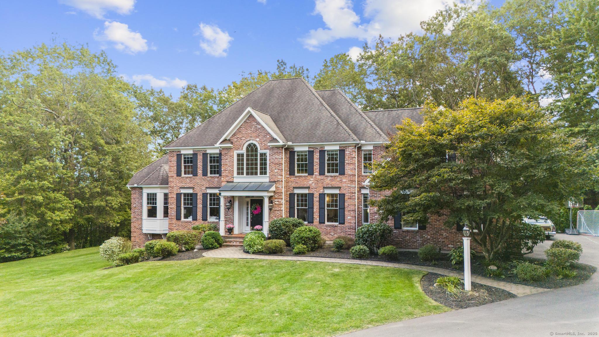 Avon, Connecticut 06001, United States, 4 Bedrooms Bedrooms, ,4 BathroomsBathrooms,Residential,Pending,201127