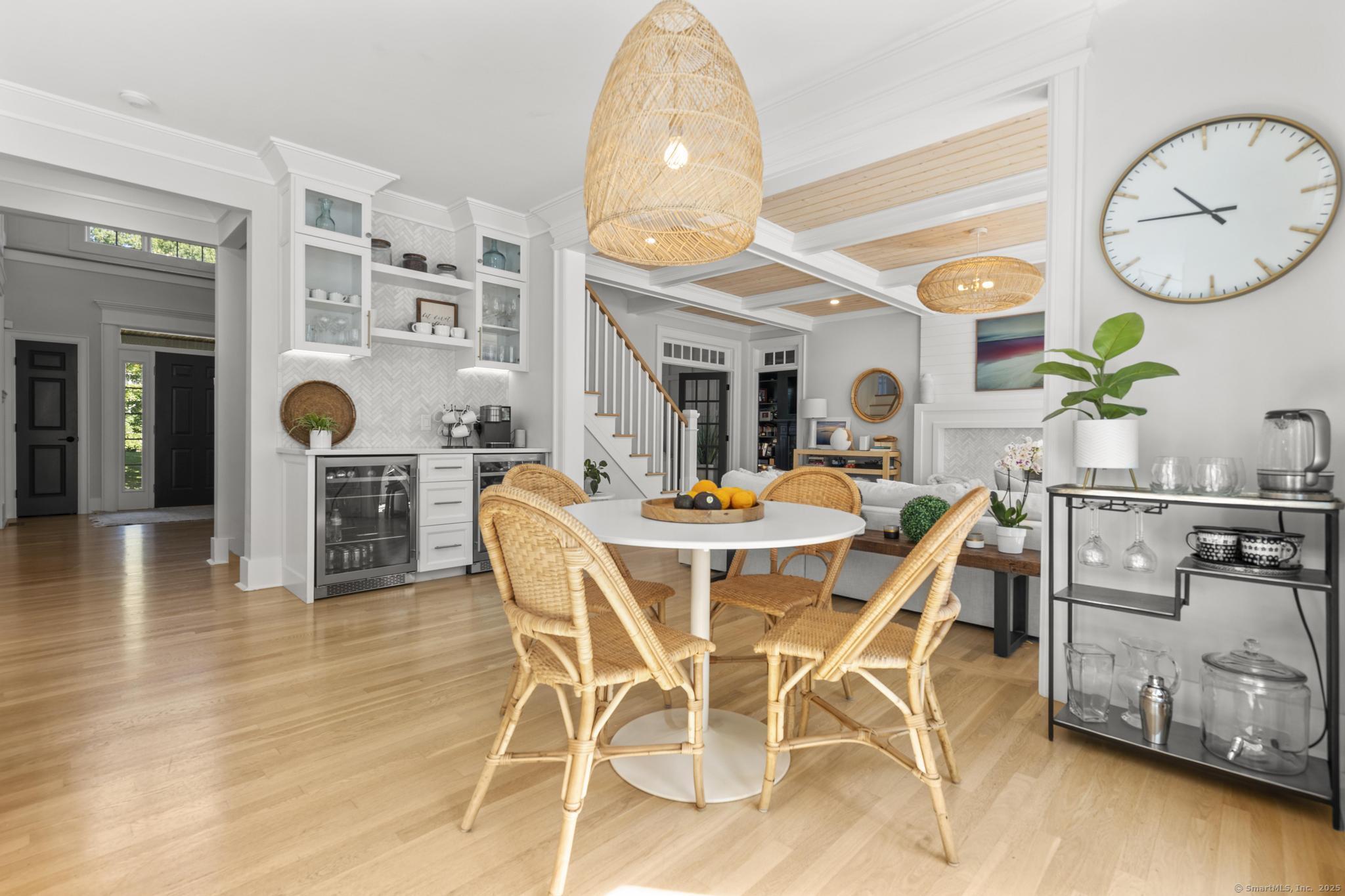 Avon, Connecticut 06001, United States, 4 Bedrooms Bedrooms, ,4 BathroomsBathrooms,Residential,Pending,201127