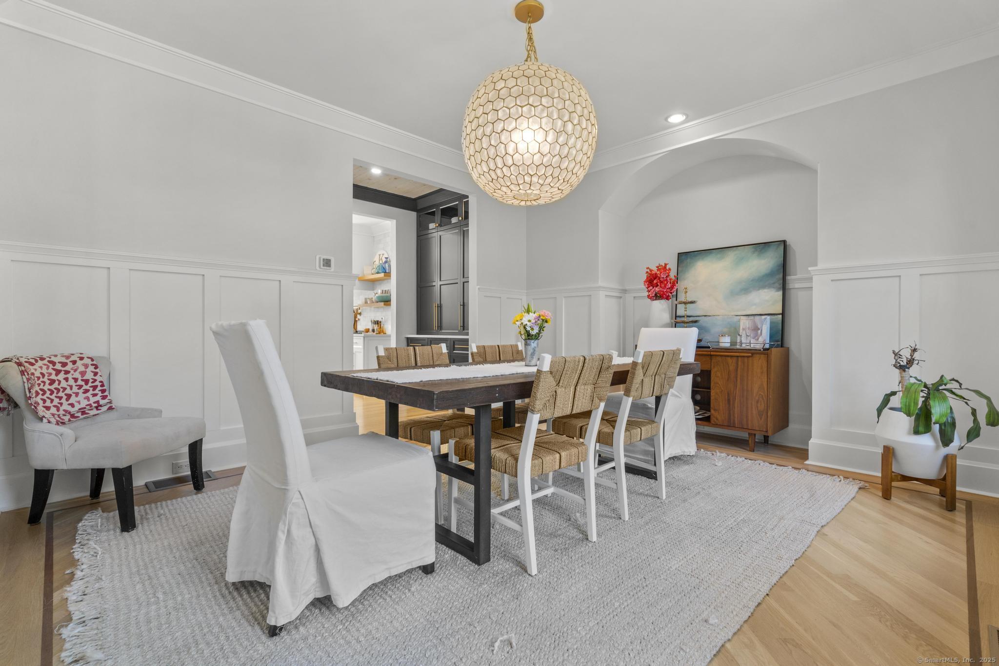 Avon, Connecticut 06001, United States, 4 Bedrooms Bedrooms, ,4 BathroomsBathrooms,Residential,Pending,201127