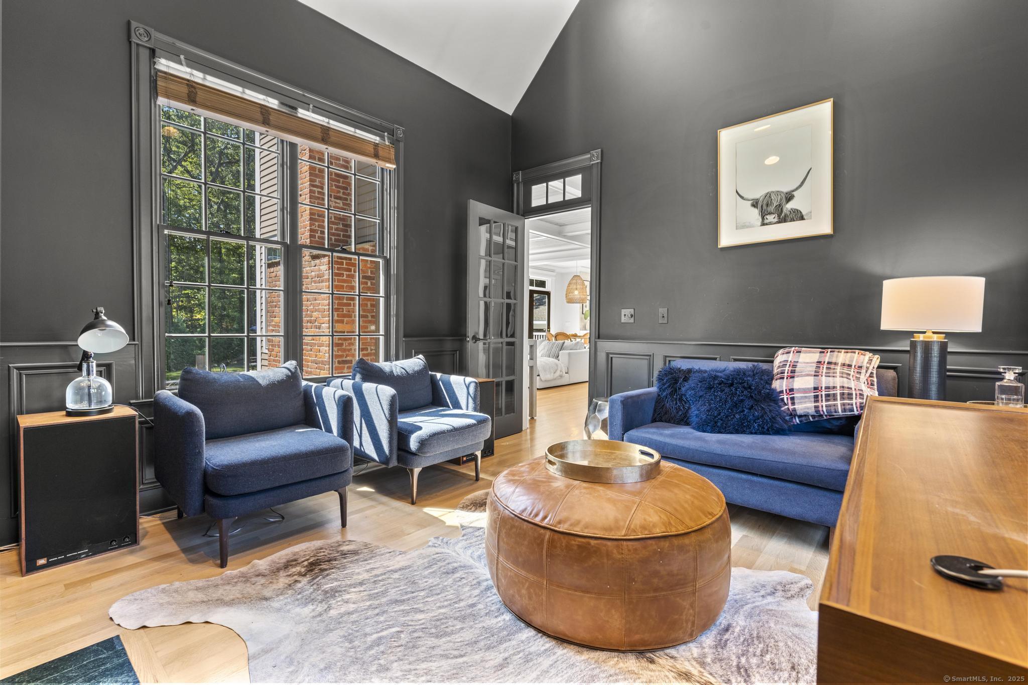 Avon, Connecticut 06001, United States, 4 Bedrooms Bedrooms, ,4 BathroomsBathrooms,Residential,Pending,201127