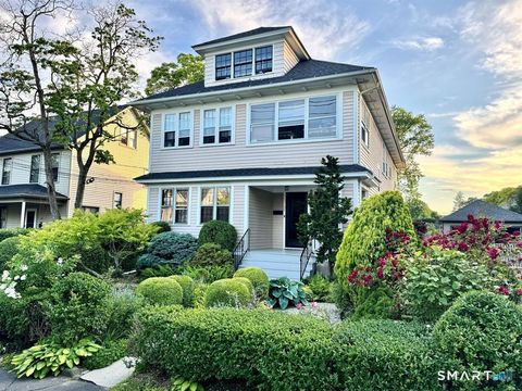 Photo of 113 Ellsworth Street, Bridgeport, CT 06605 (MLS # 24161028)