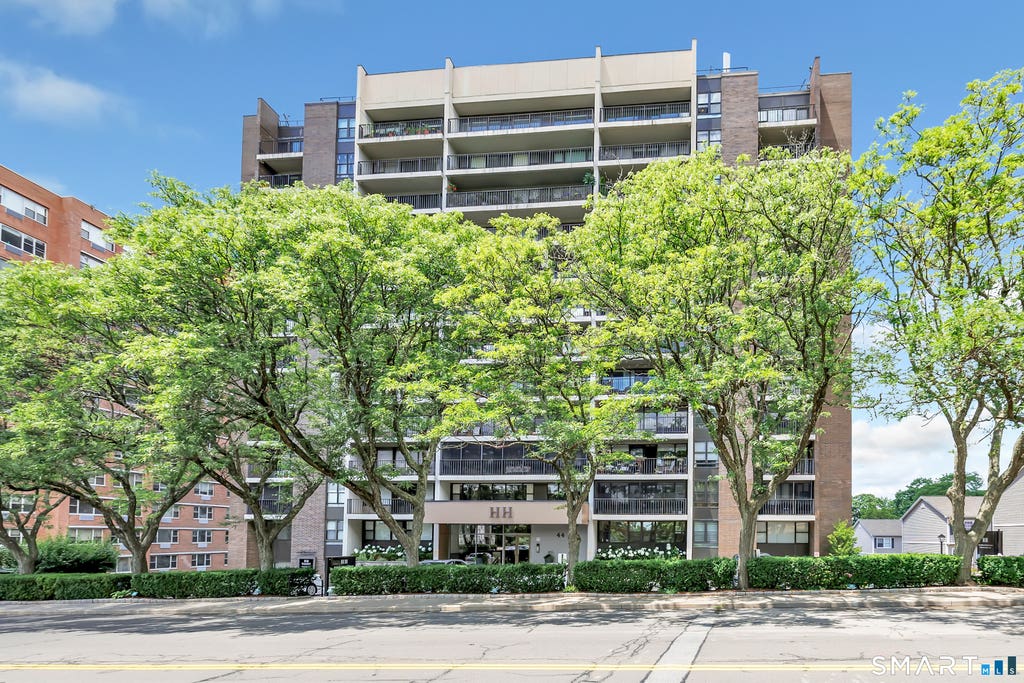 Photo of 44 Strawberry Hill Avenue #5K, Stamford, CT 06902 (MLS # 24196942)
