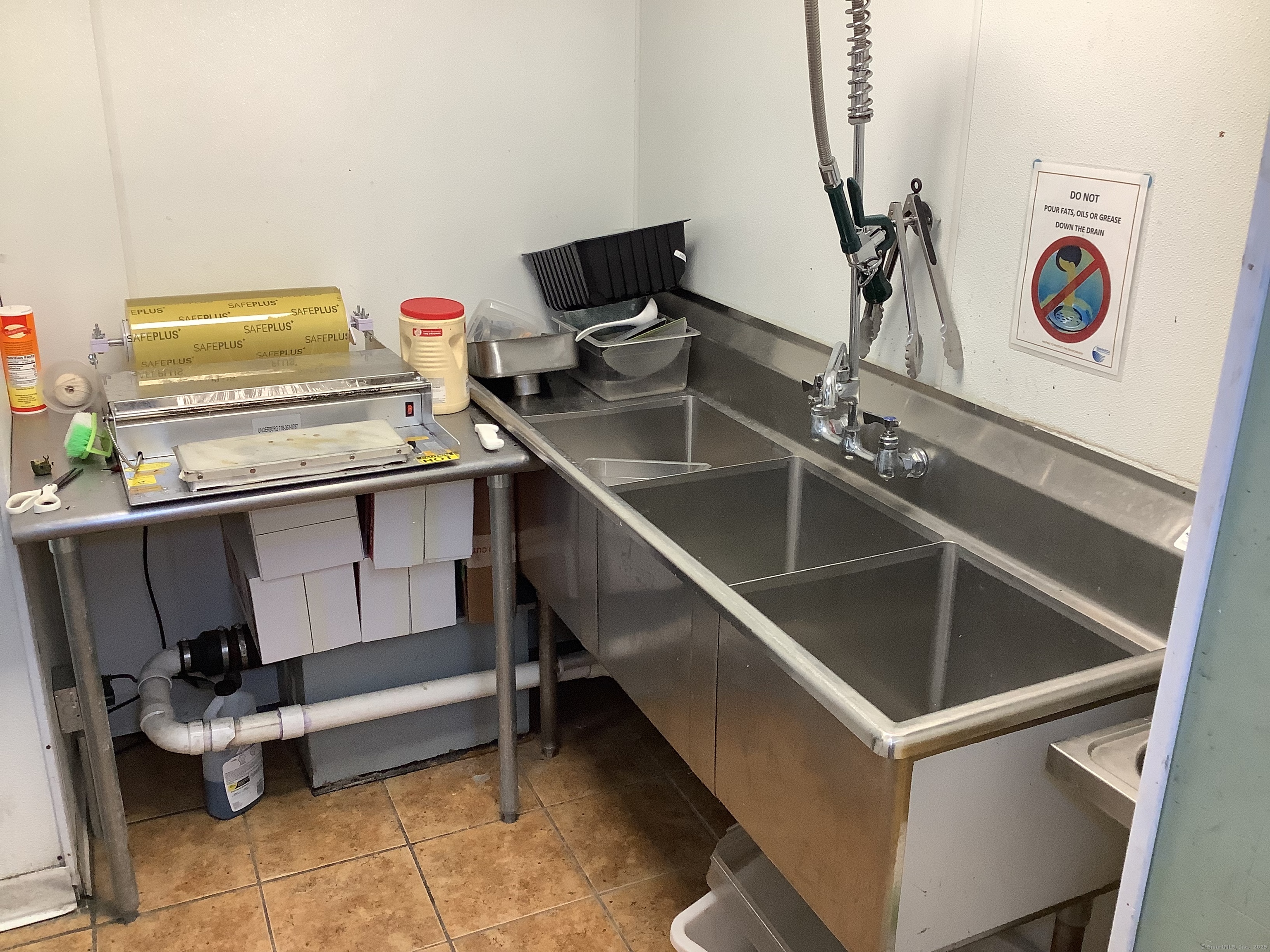 New Haven, Connecticut 06510, United States, ,1 BathroomBathrooms,Commercial,Active,98990